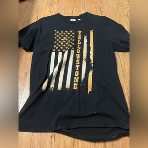 Yellowstone graphic T-shirt